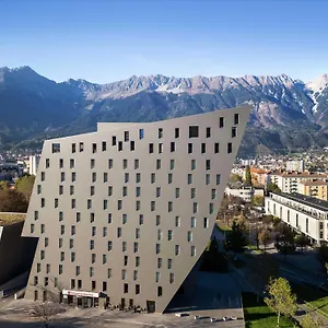 4* Отель Hilton Garden Tivoli